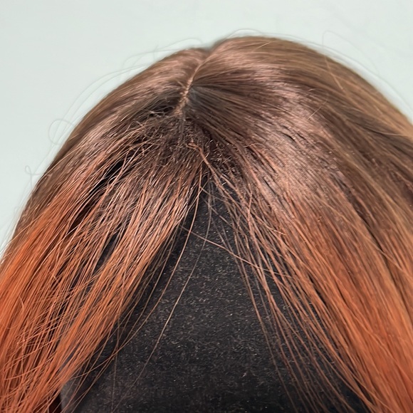 Ombré synthetic wig 24” - Picture 5 of 10